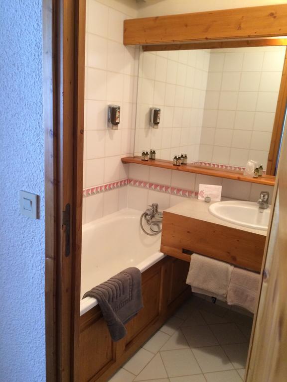 Le Calgary Hotel Les Saisies Szoba fotó
