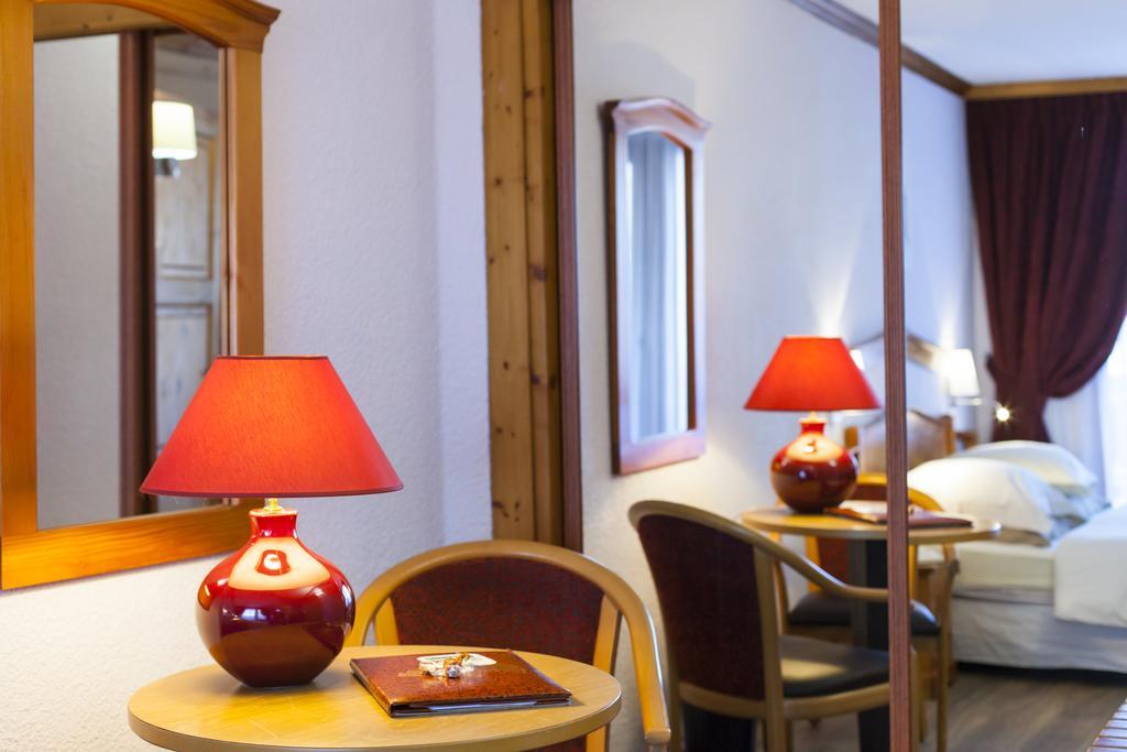 Le Calgary Hotel Les Saisies Szoba fotó